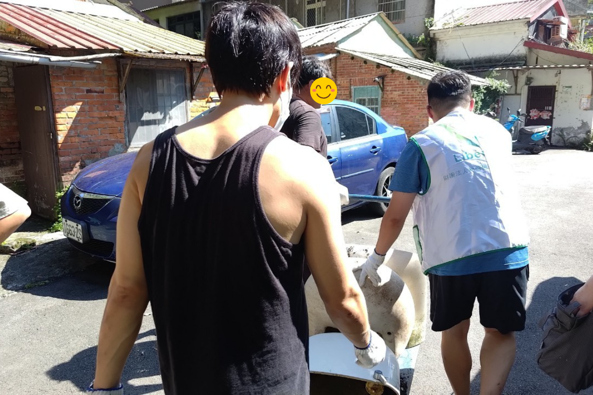 跟著茁牧出隊去