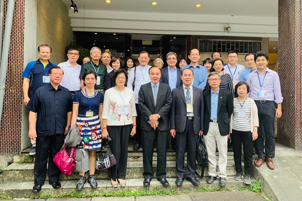 矯正署黃俊棠署長等一行人至本會參訪