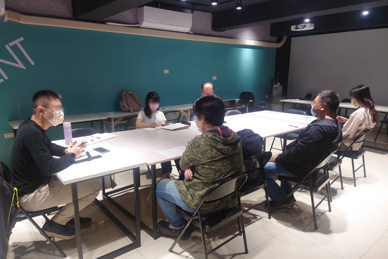 以藥癮者個案為中心一站式的多元、連續、整體服務模式